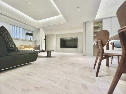 城市裡的靜謐聆聽所： 台北信義區・56坪老屋新生